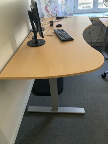 1242258-6 2 st. Skrivbord Höj och sänkbara