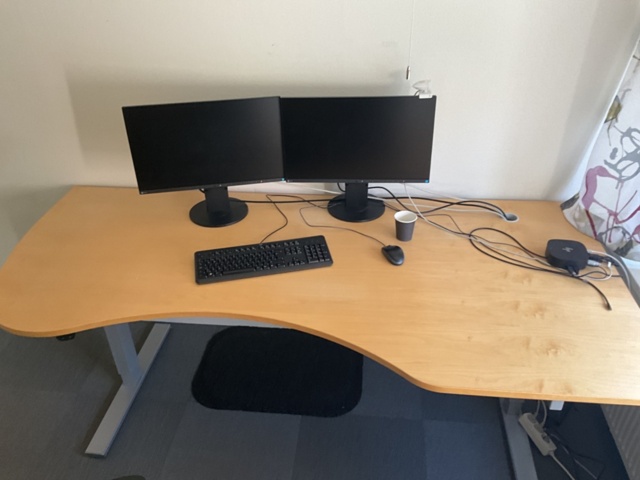 1242258-7 2 st. Skrivbord Höj och sänkbara