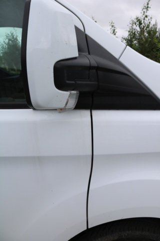 1236066-28 Ford Transit Custom 300 -2022