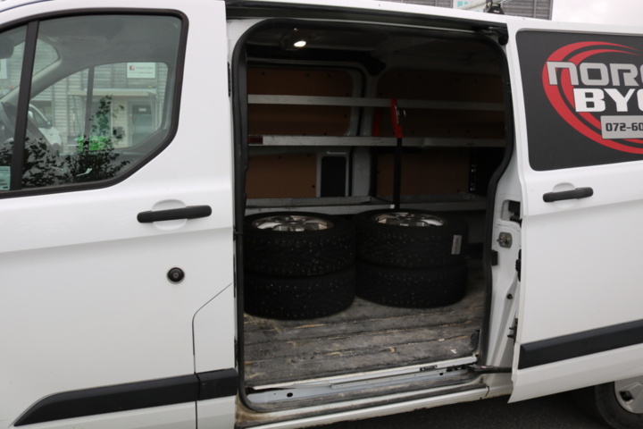 1236066-45 Ford Transit Custom 300 -2022