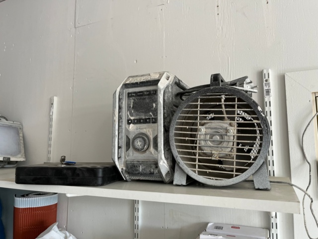 1214915-14 Diverse byggrelaterade objekt