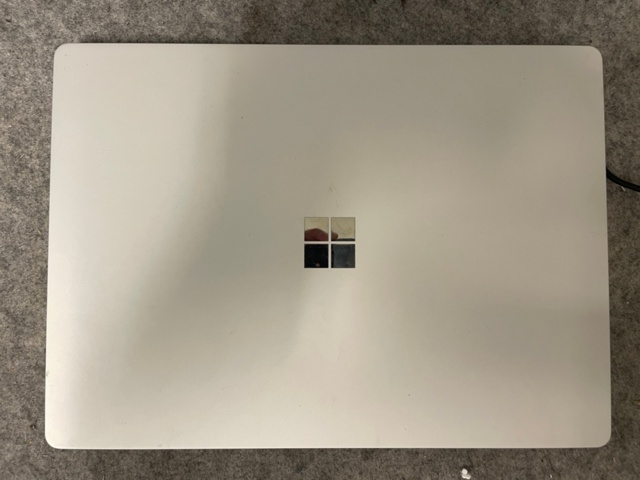 866466-2 Laptop - Microsoft Surface 1769
