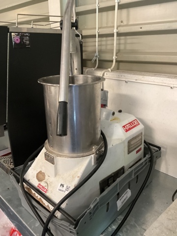 1134748-7 Pouring machine / vegetable cutter
