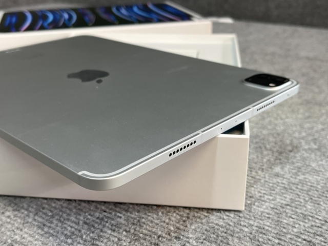 1239838-6 Apple iPad Pro 11-inch (4th generation)