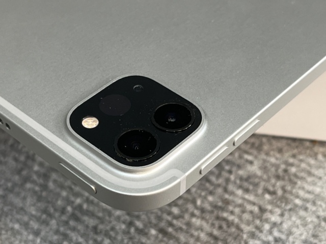 1239838-7 Apple iPad Pro 11-inch (4th generation)