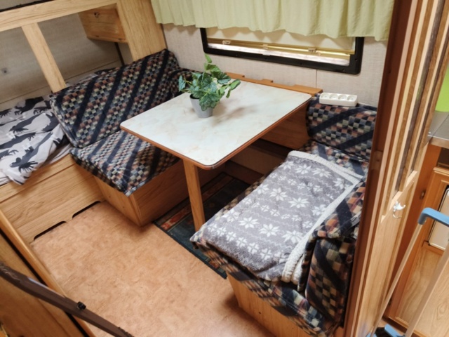 1236853-17 Caravan Kabe Safir 590 GDL -1988 Repair object