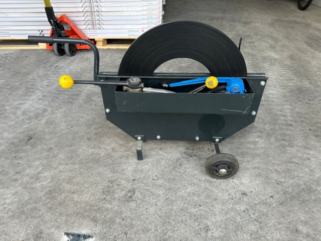 1242705-1 Sheet metal strip roll with off cutter