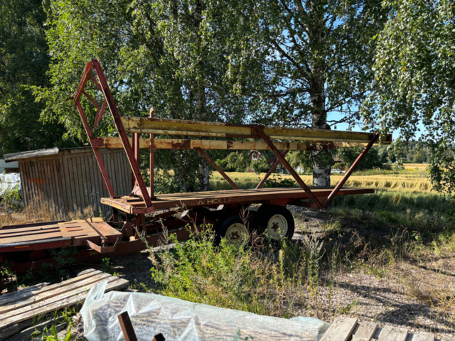 1134884-3 Balsamer trailer New Holland 1006