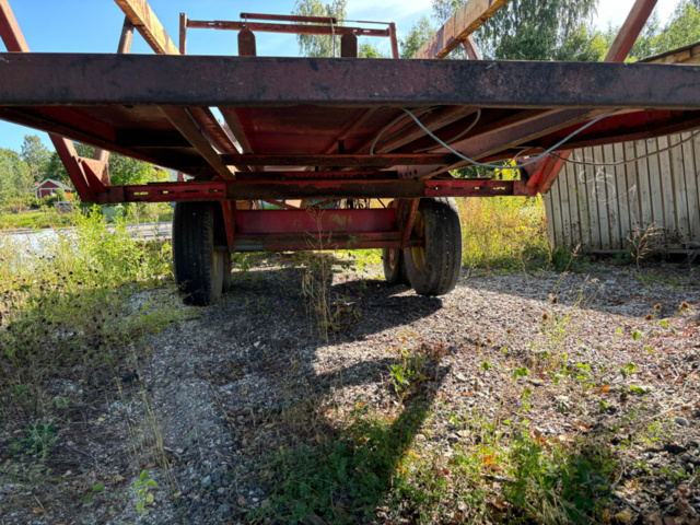 1134884-6 Balsamer trailer New Holland 1006