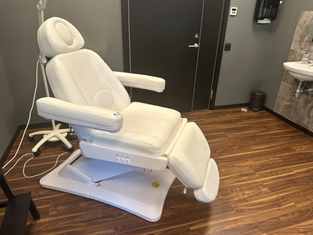 1071933-2 Behandlingsstol el Maxi Weelko