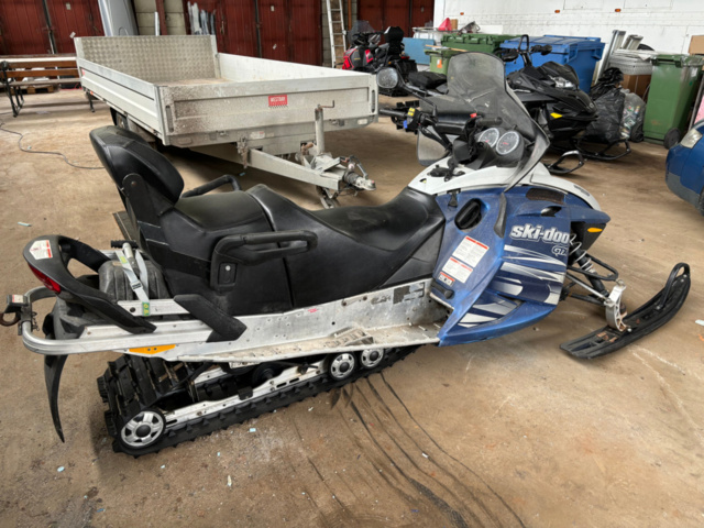 1134990-3 Ski-Doo GTX550 2006