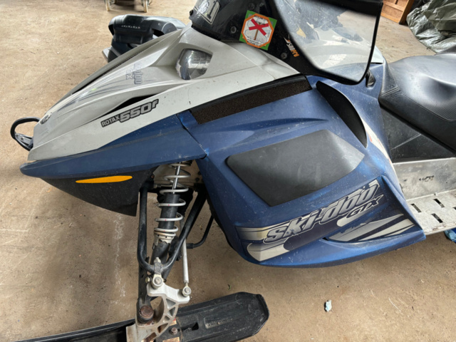 1134990-7 Ski-Doo GTX550 2006