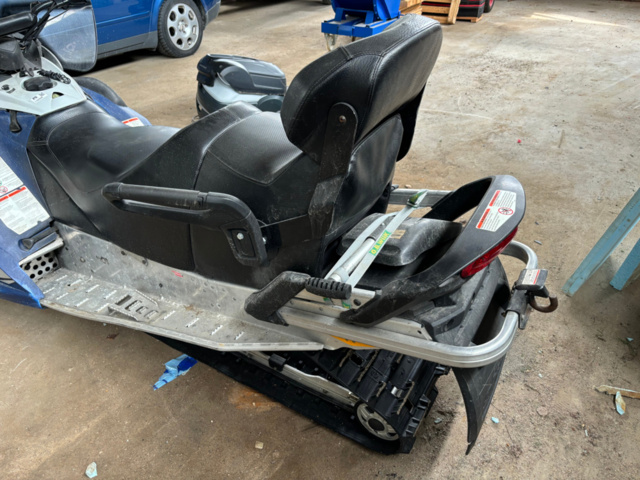 1134990-8 Ski-Doo GTX550 2006