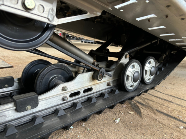 1134990-17 Ski-Doo GTX550 2006