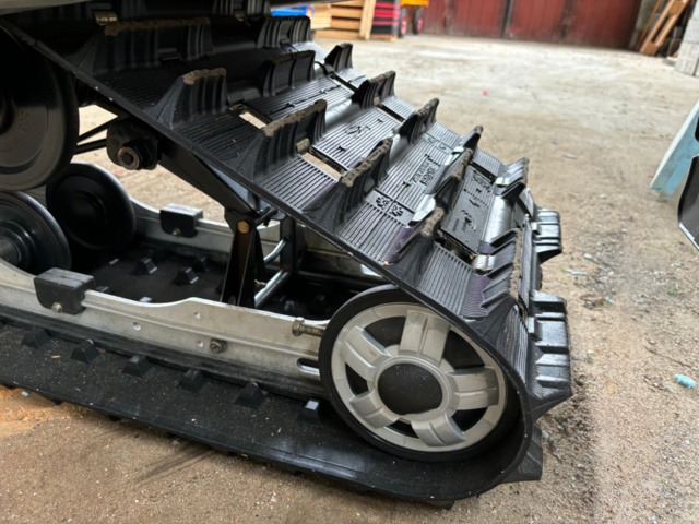 1134990-18 Ski-Doo GTX550 2006