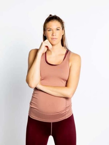 1245725-2 4 pcs MPWR Sportswear tank top + 1 pc sports bra, size Medium - Shipping included