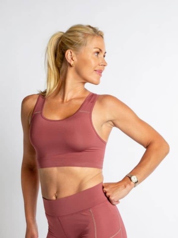 1245725-4 4 pcs MPWR Sportswear tank top + 1 pc sports bra, size Medium - Shipping included