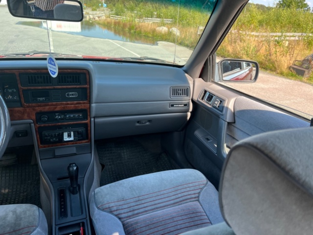 953168-11 Chrysler Saratoga 4-Door Sedan -1992