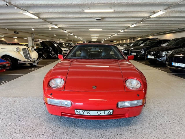 953173-4 Porsche 928 -1989