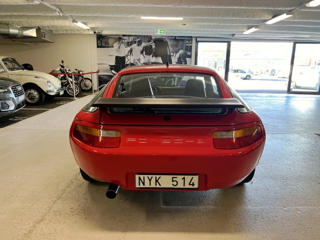 953173-5 Porsche 928 -1989
