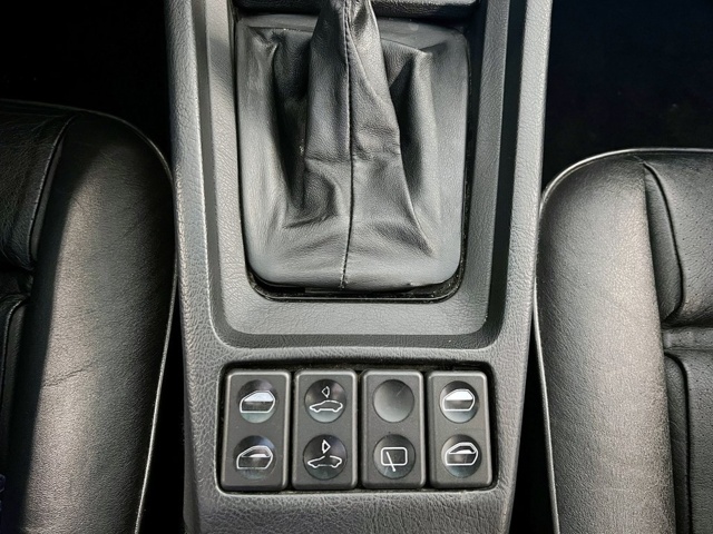 953173-12 Porsche 928 -1989