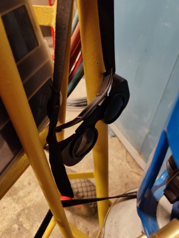 1241879-13 Gas cutting trolley with tubes