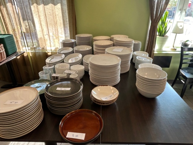 1068893-4 Various plates, incl. Bitz