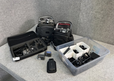 Samling av 2 GoPro-kameror, 1 Insta360-kamera, tillbehör och 2 drönare