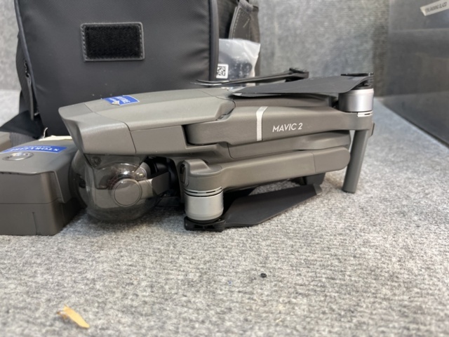 1239866-18 Collection of 2 GoPro cameras, 1 Insta360 camera, accessories and 2 drones