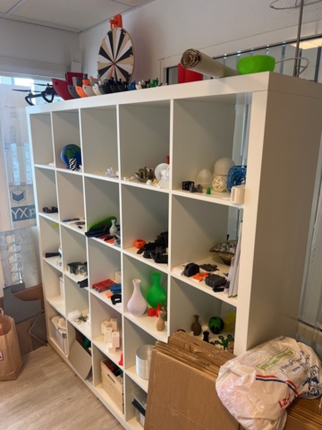 1242975-4 Väntrumsmöbler