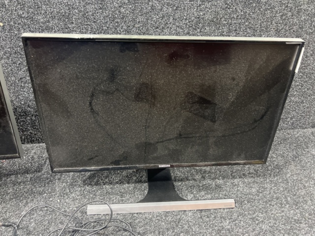 1244481-4 Computer monitors 3 pcs 24" - Samsung S24D590PL