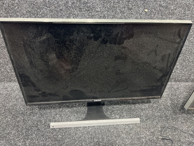 1244481-5 Computer monitors 3 pcs 24" - Samsung S24D590PL