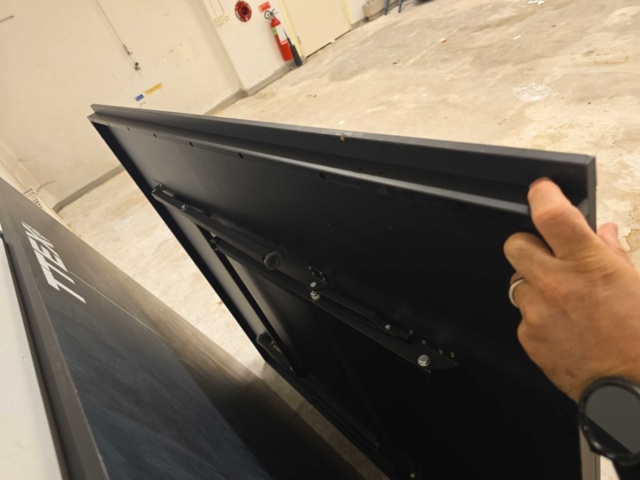 1175220-2 Ping-pong table and accessories