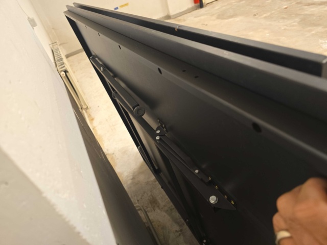 1175220-4 Ping-pong table and accessories