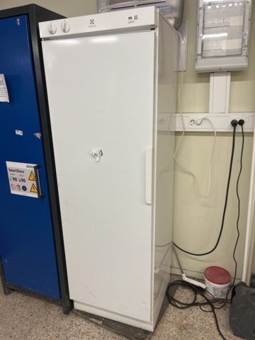 1215015-1 Drying cabinet Electrolux DC3500TWL