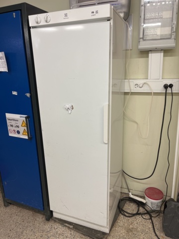 1215015-2 Drying cabinet Electrolux DC3500TWL