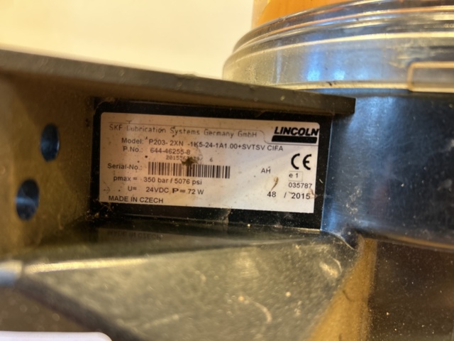 1236080-3 Progressive pump for central lubrication SKF Lincoln P203