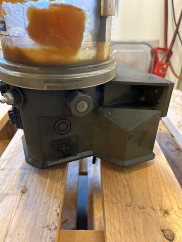 1236080-4 Progressive pump for central lubrication SKF Lincoln P203