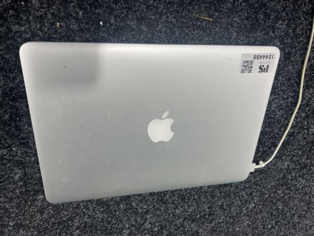 1244488-3 Laptop Apple MacBook Pro 13.3"