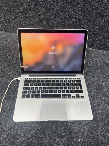 1244488-1 Laptop Apple MacBook Pro 13.3"