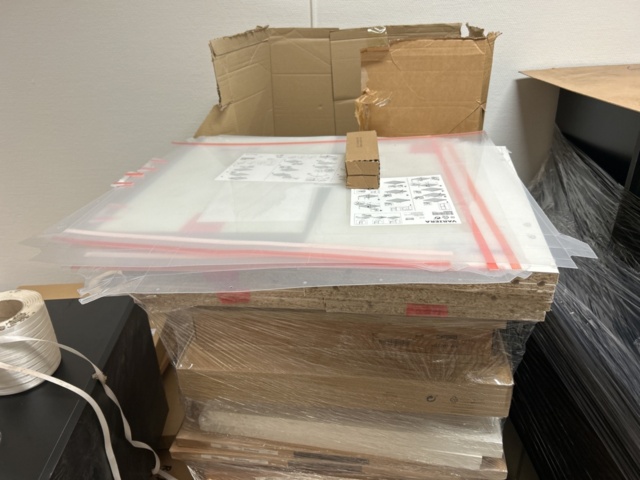 1235008-8 Lot of furniture from Ikea