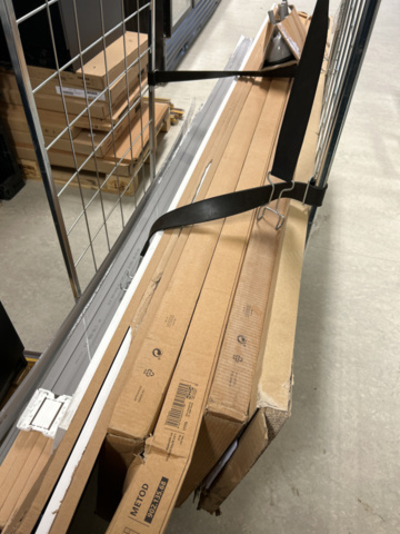 1235008-17 Lot of furniture from Ikea