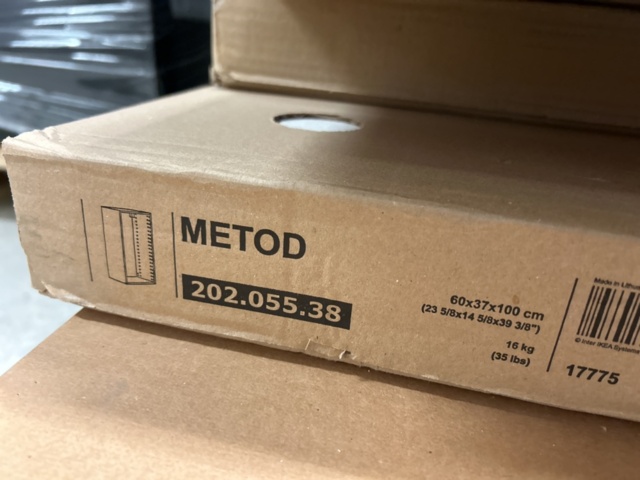 1235008-21 Lot of furniture from Ikea