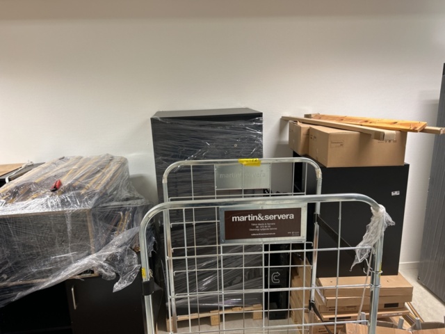 1235008-29 Lot of furniture from Ikea