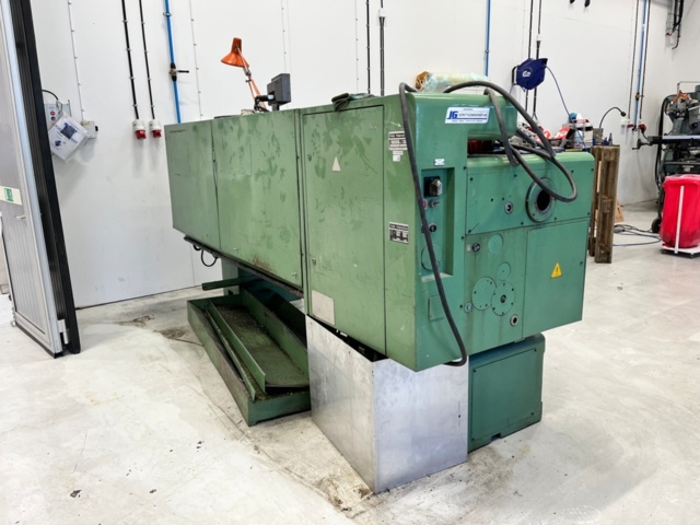 1247318-4 Tos Sui 40A - 1500 Lathe