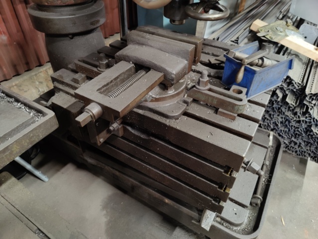 1246535-3 Radial drilling machine OOYA RE-1000