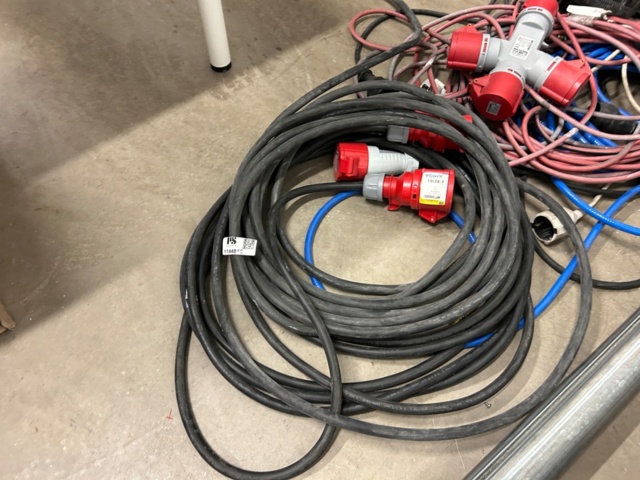 1144812-4 Collection with cabling, branches and cable reels