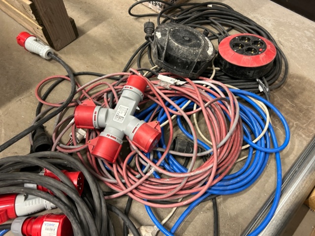 1144812-1 Collection with cabling, branches and cable reels