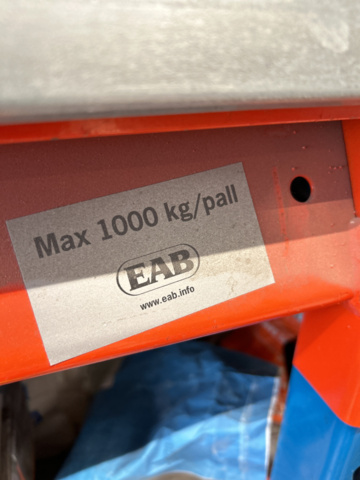 1235050-7 Pallet racking 4 sections with shelves