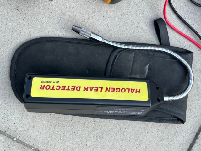 1248065-4 Krysslaser, Multimeter, våg, etikettmaskin m.m.